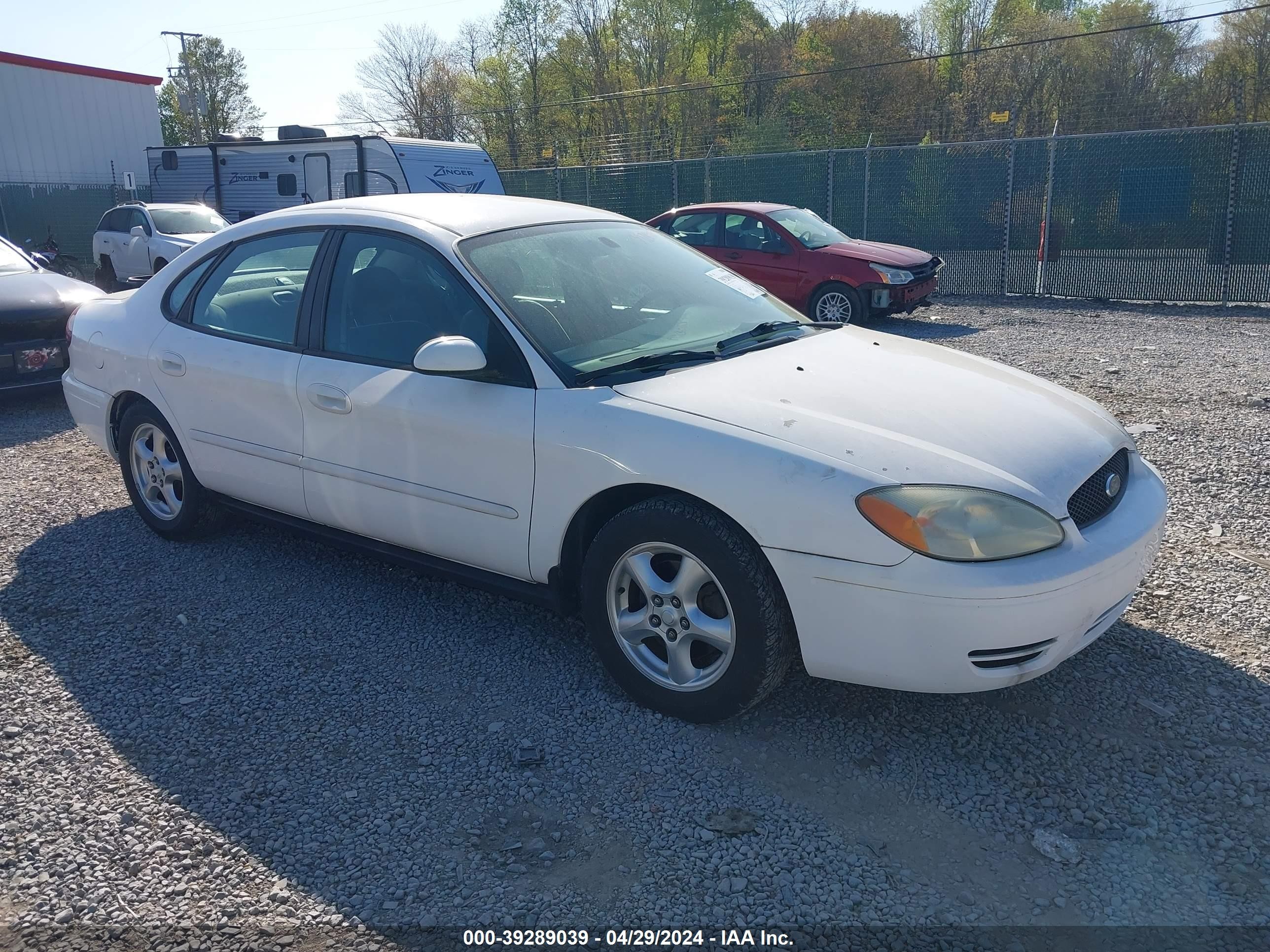 FORD TAURUS 2004 1fafp55u54g117235