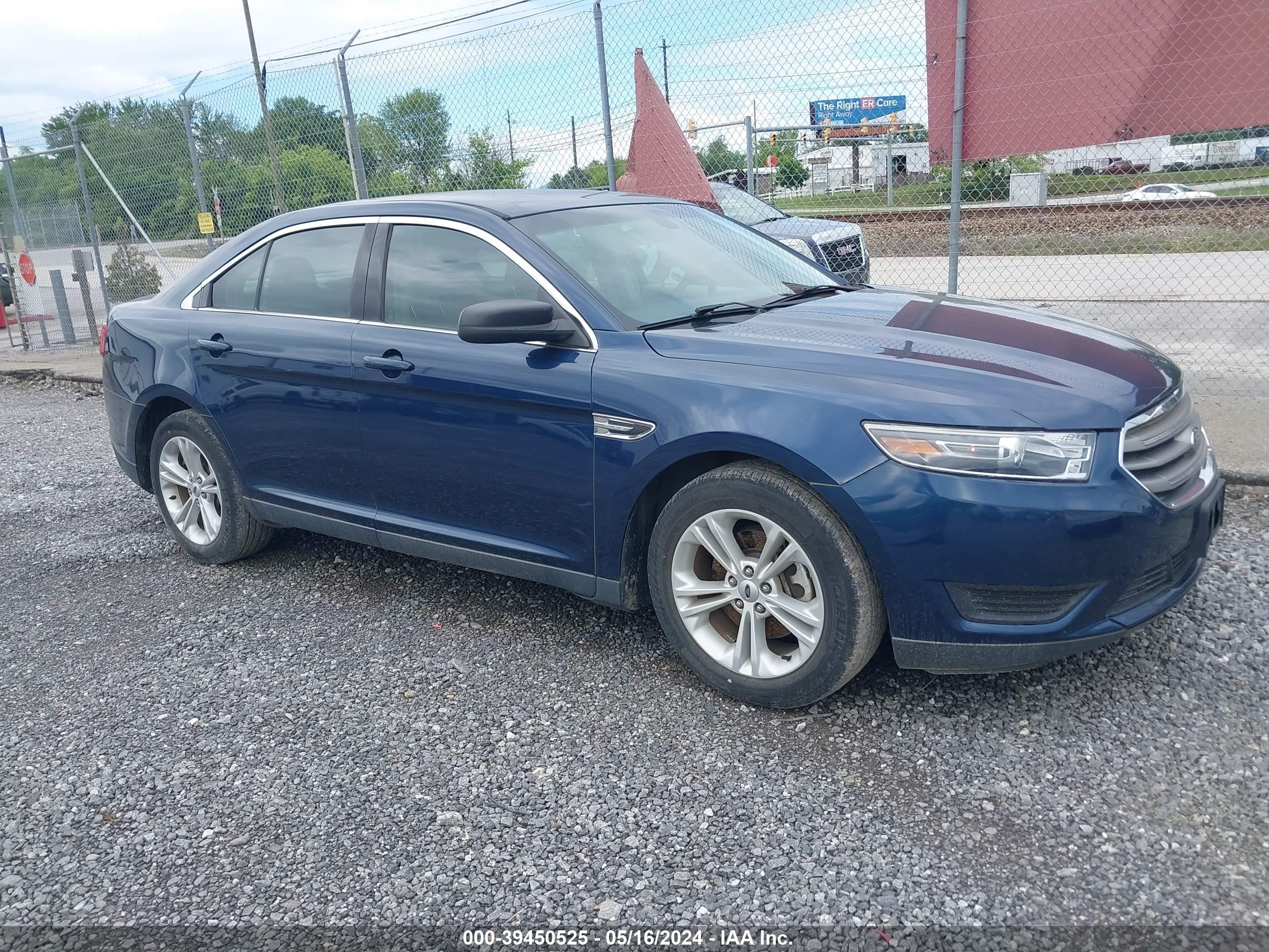 FORD TAURUS 2017 1fahp2d80hg140455