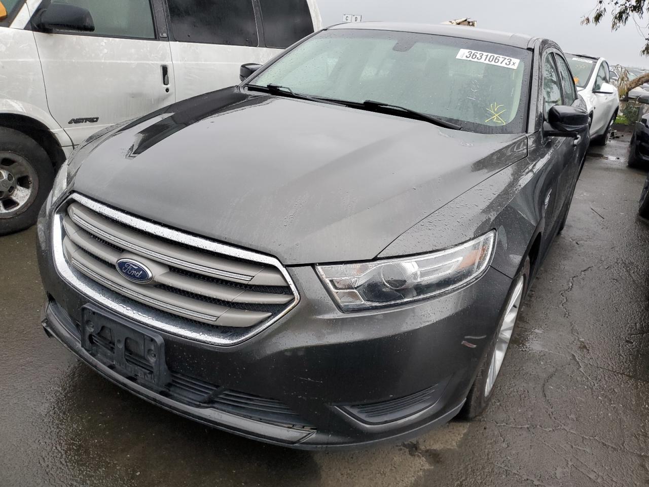 FORD TAURUS 2018 1fahp2d81jg112203