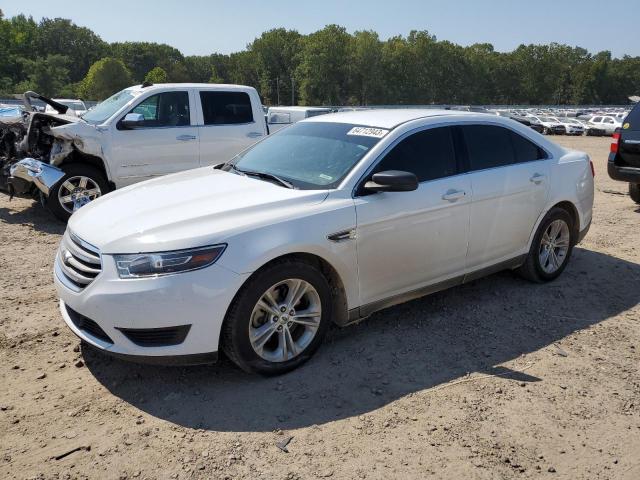 FORD TAURUS SE 2018 1fahp2d82jg113215