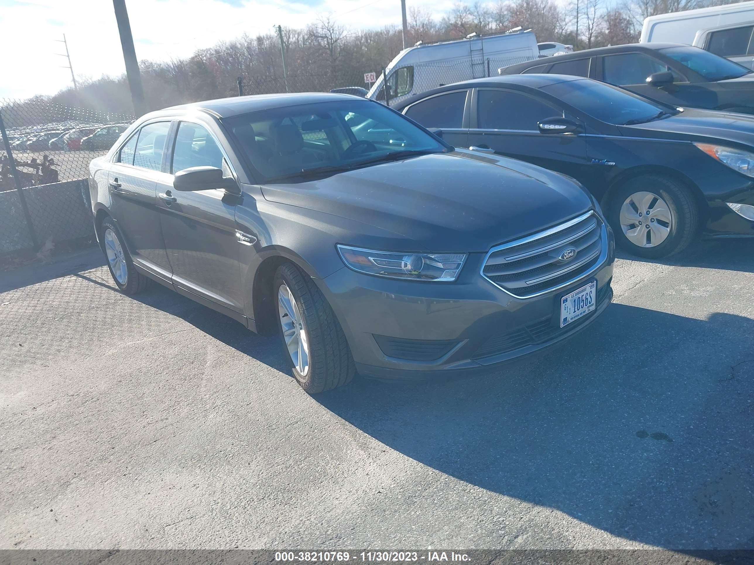 FORD TAURUS 2017 1fahp2d84hg130382