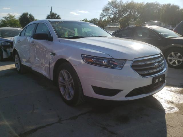 FORD TAURUS SE 2018 1fahp2d84jg136432