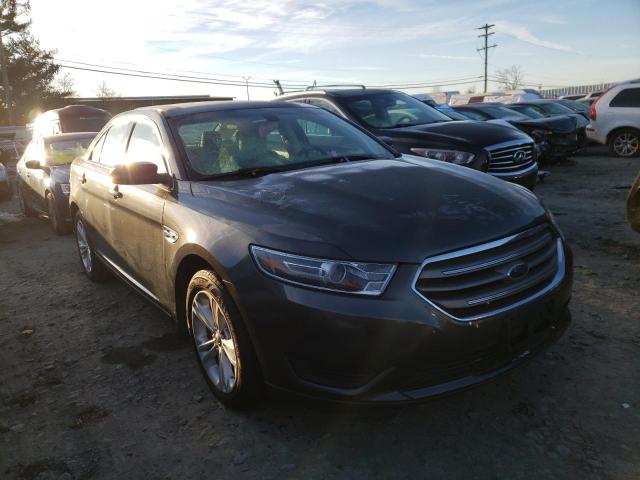 FORD TAURUS SE 2019 1fahp2d85kg106387