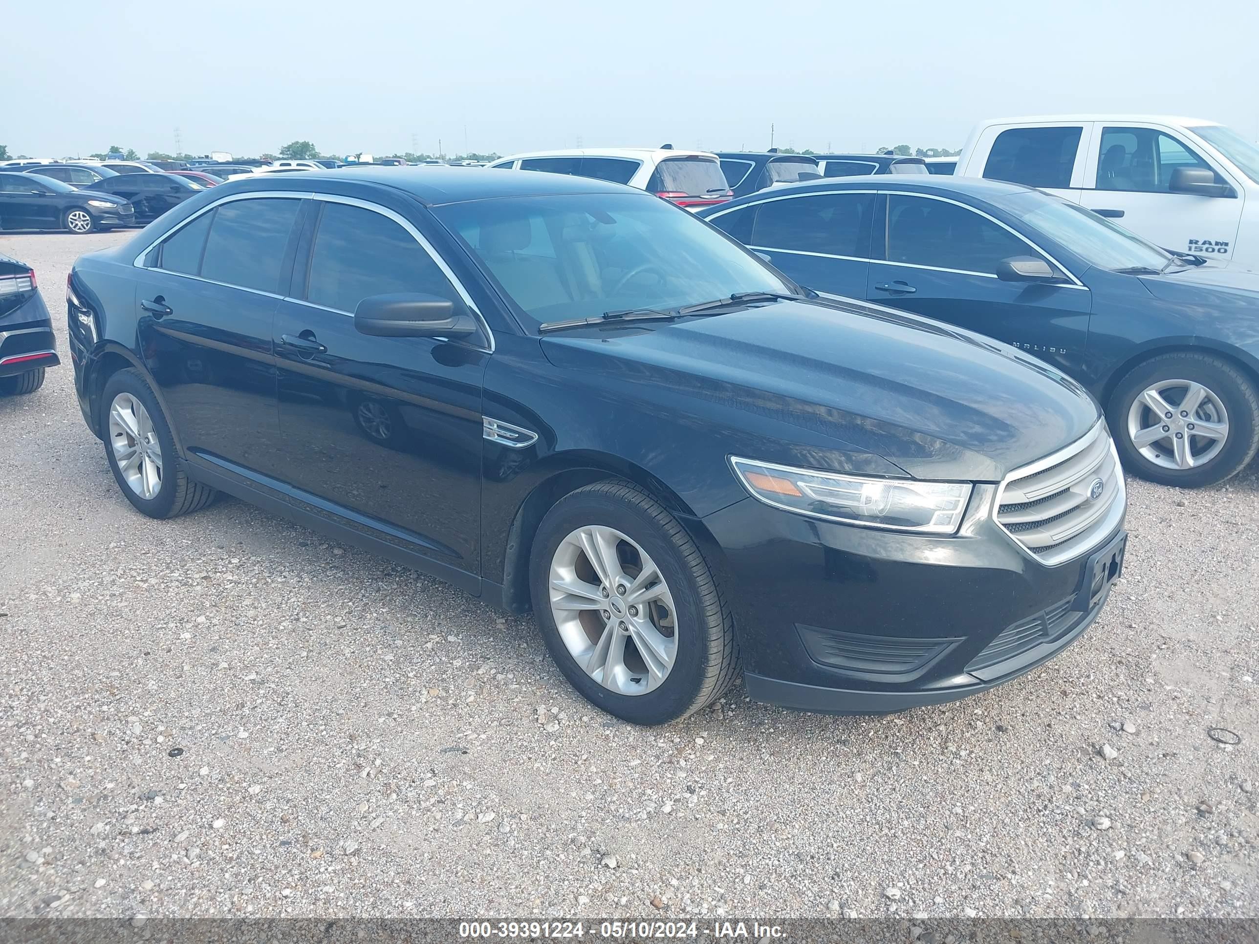 FORD TAURUS 2018 1fahp2d86jg134035