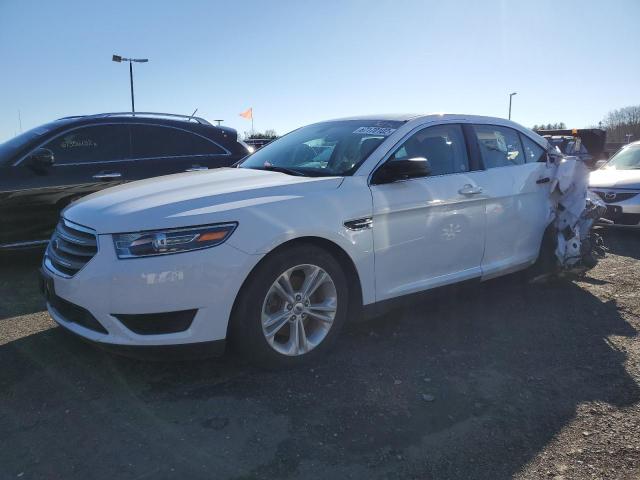 FORD TAURUS SE 2018 1fahp2d87jg110780