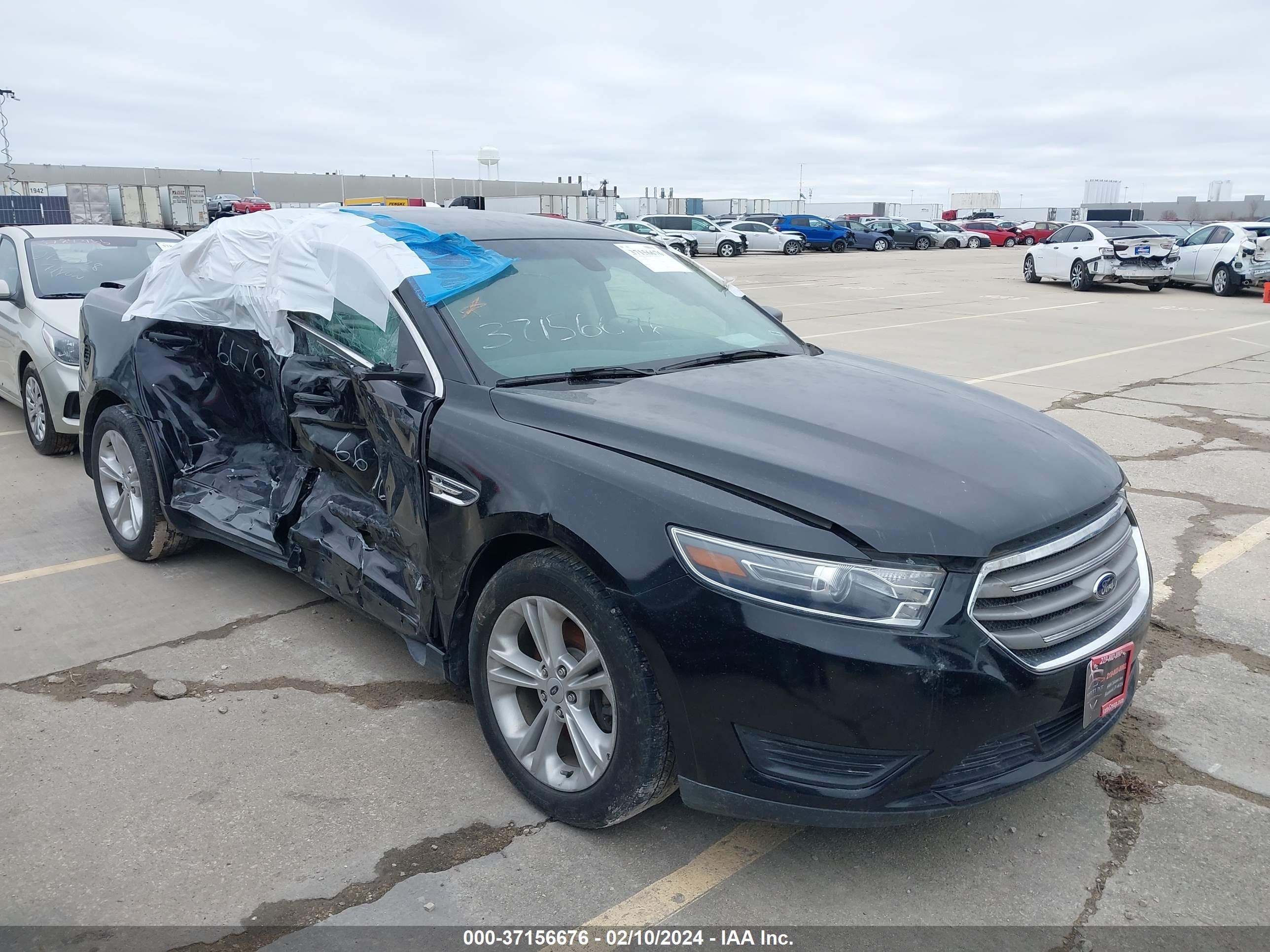 FORD TAURUS 2019 1fahp2d87kg102647