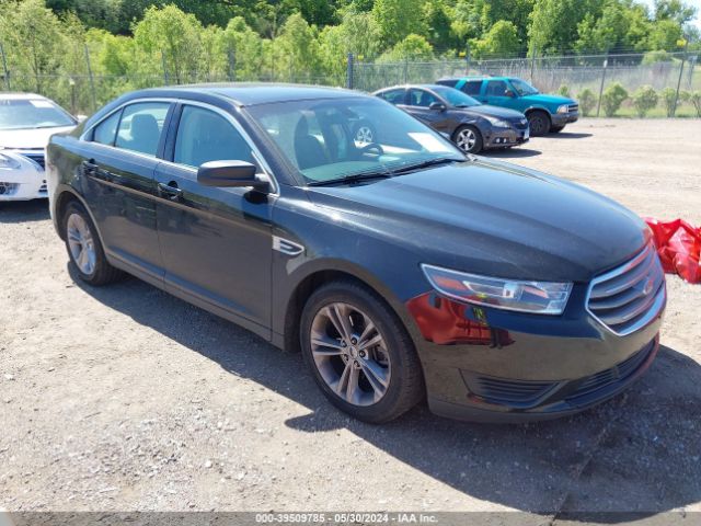 FORD TAURUS 2018 1fahp2d88jg134960