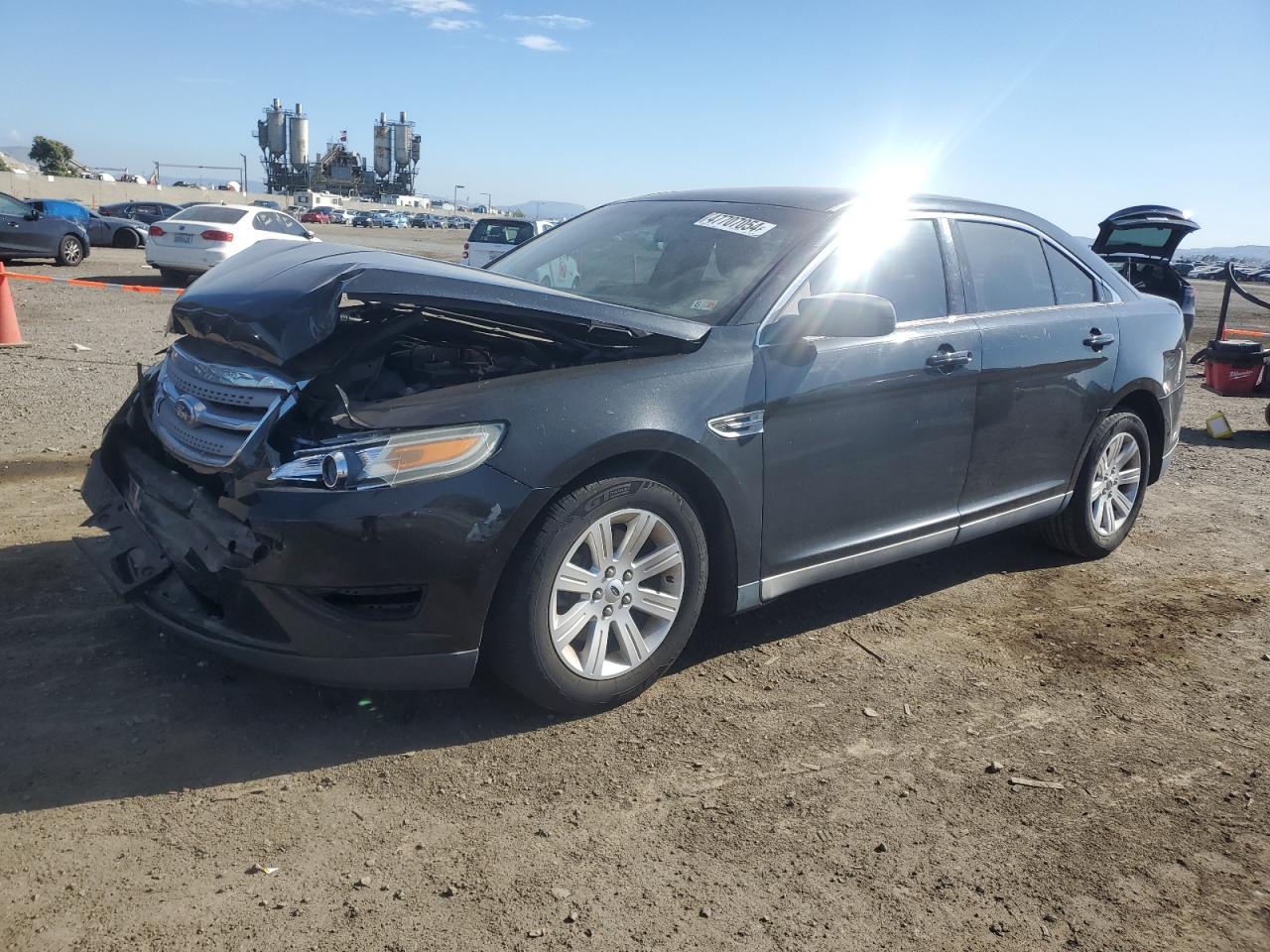 FORD TAURUS 2011 1fahp2dw3bg112350