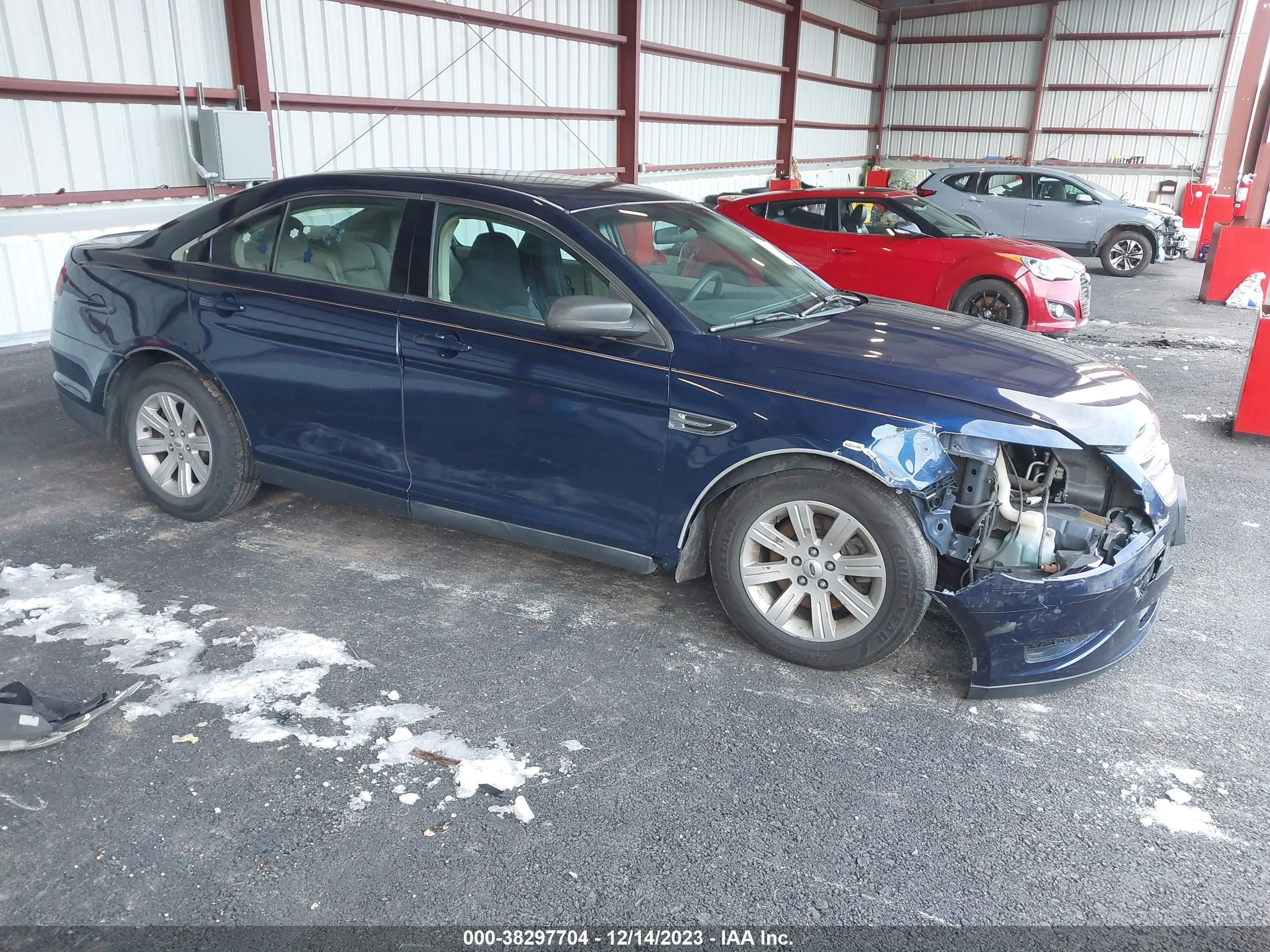 FORD TAURUS 2011 1fahp2dw3bg117435