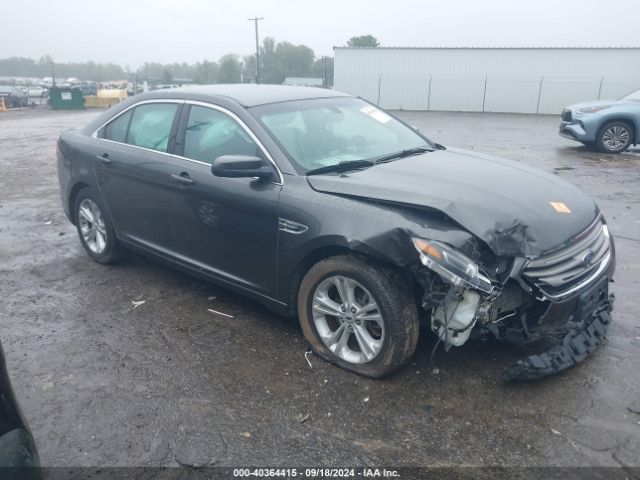 FORD TAURUS 2018 1fahp2e81jg111180