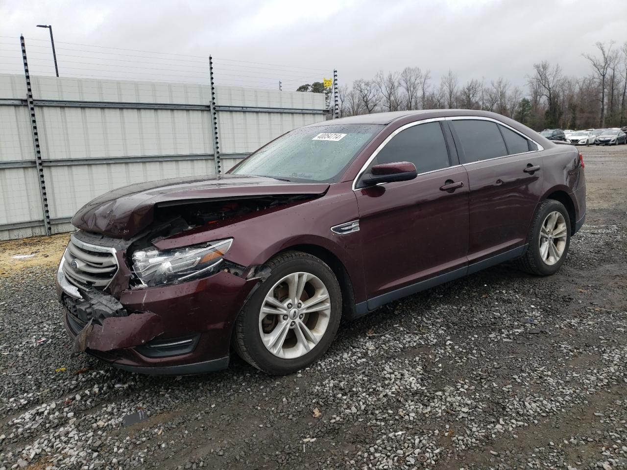 FORD TAURUS 2018 1fahp2e81jg113690