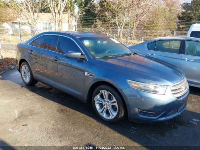 FORD TAURUS 2018 1fahp2e82jg132216