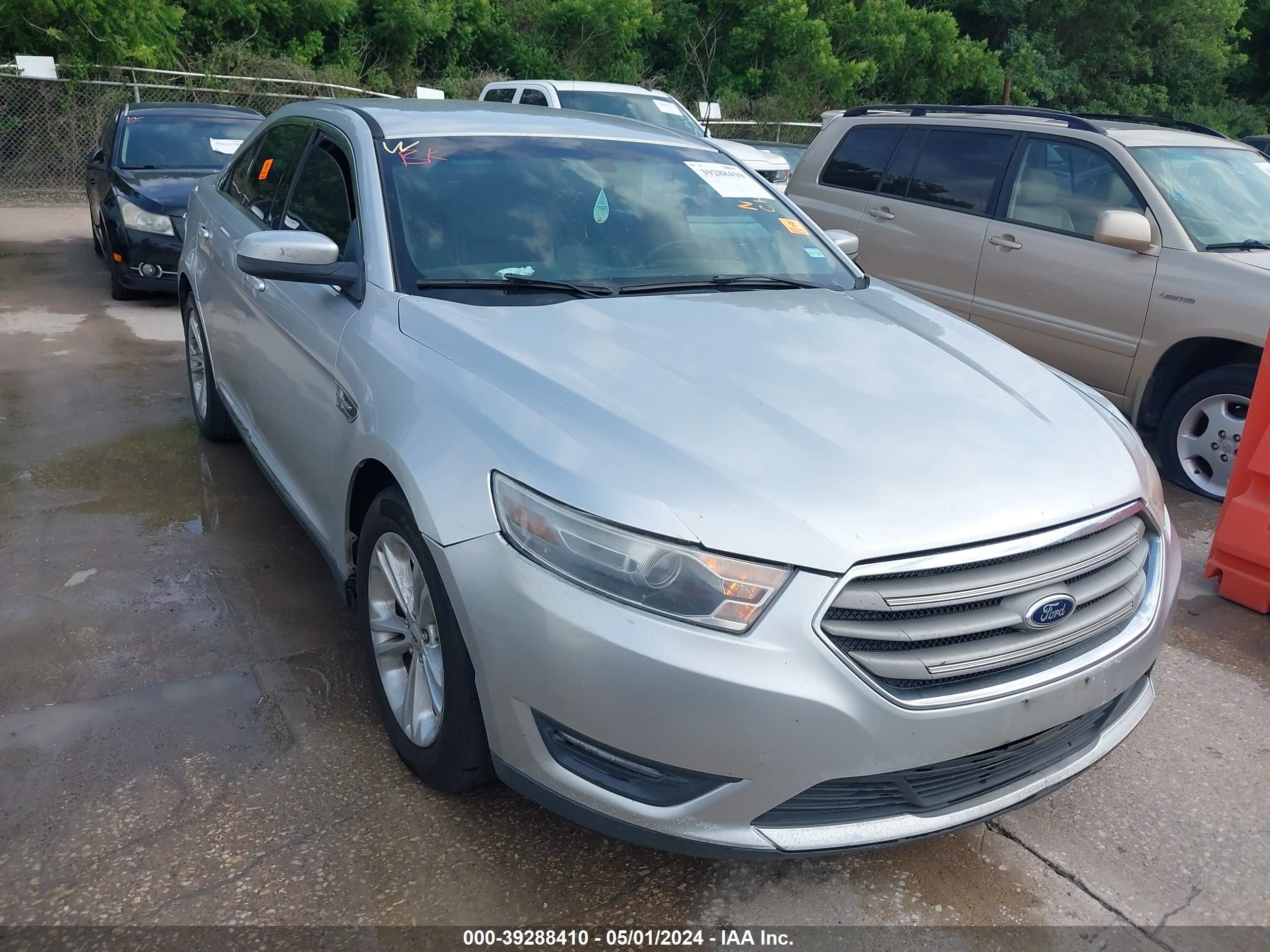 FORD TAURUS 2013 1fahp2e83dg175550