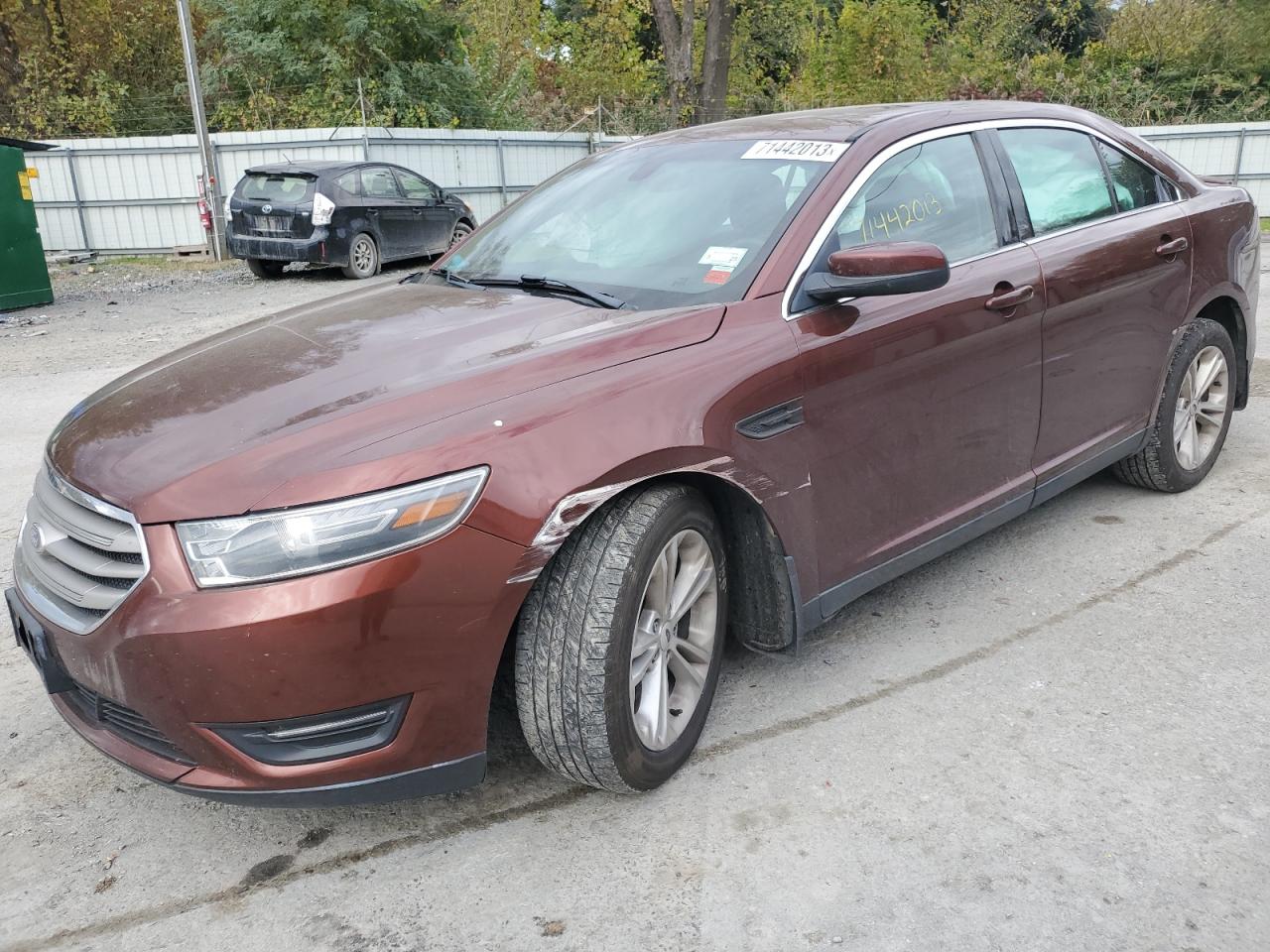 FORD TAURUS 2015 1fahp2e83fg172361