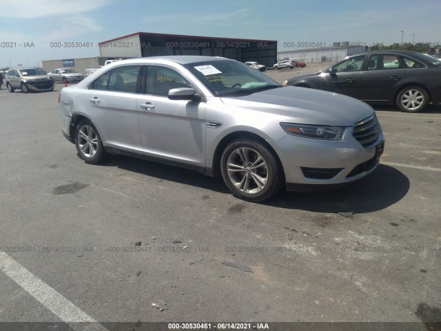 FORD TAURUS 2018 1fahp2e83jg126019