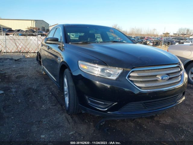 FORD TAURUS 2018 1fahp2e83jg138736