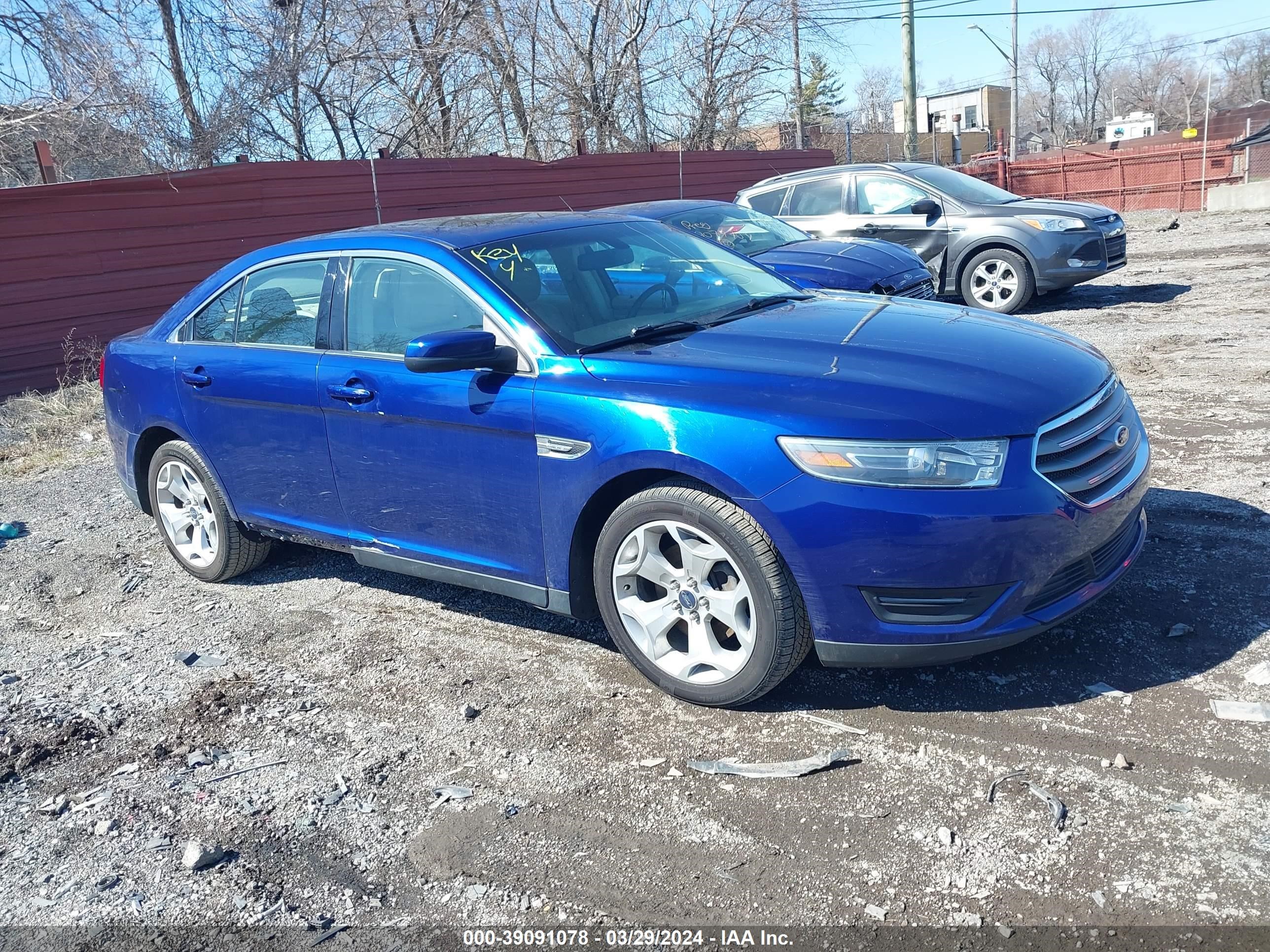 FORD TAURUS 2015 1fahp2e84fg127414