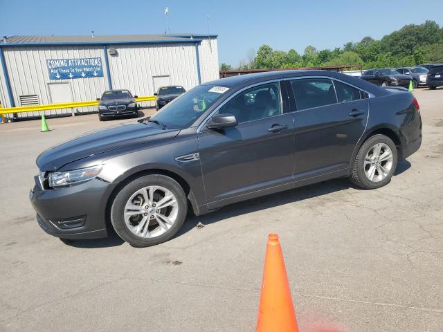 FORD TAURUS 2018 1fahp2e84jg127616