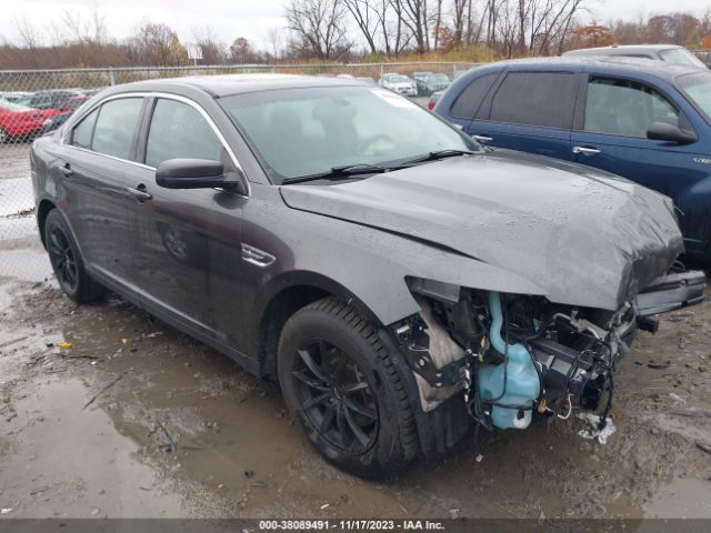 FORD TAURUS 2018 1fahp2e84jg137823