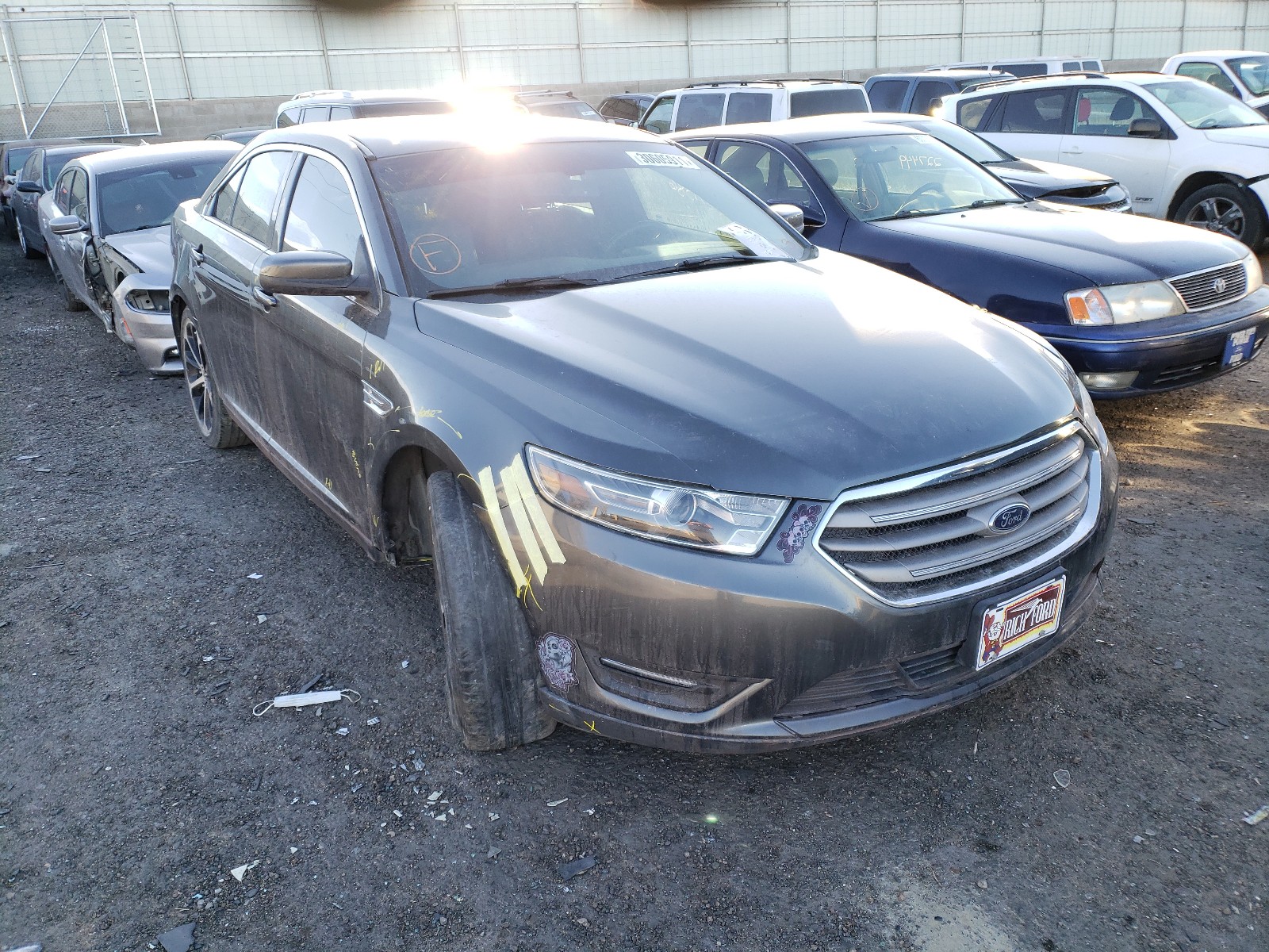 FORD TAURUS SEL 2016 1fahp2e85gg153957