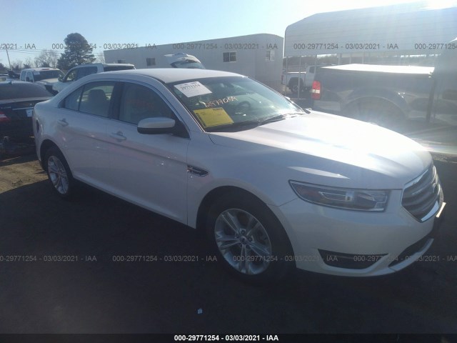 FORD TAURUS 2018 1fahp2e85jg122957