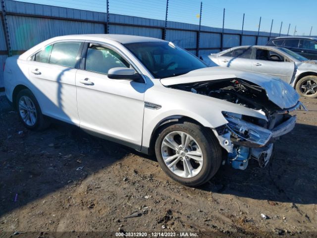 FORD TAURUS 2018 1fahp2e85jg133148