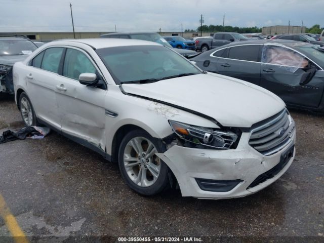 FORD TAURUS 2018 1fahp2e86jg118674