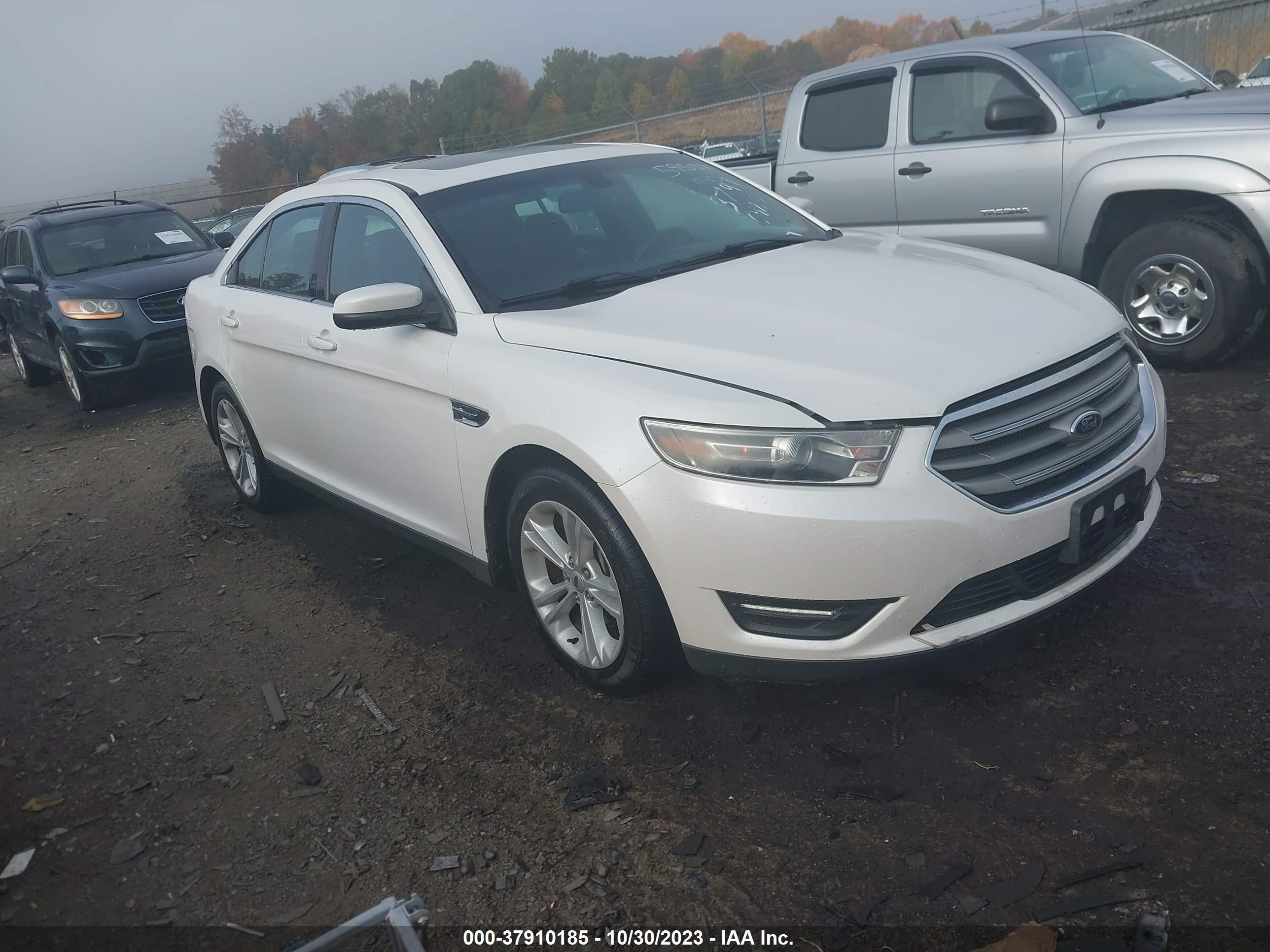 FORD TAURUS 2015 1fahp2e87fg127147