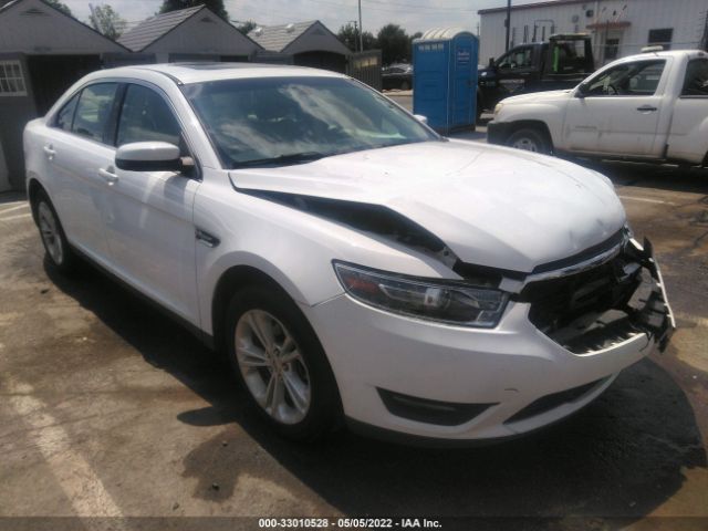 FORD TAURUS 2018 1fahp2e88jg101245