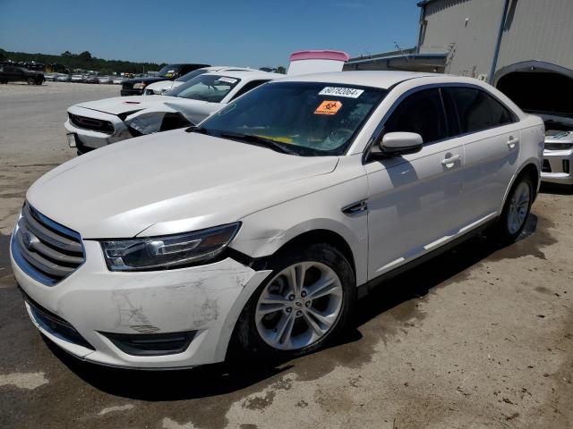 FORD TAURUS 2018 1fahp2e88jg102900