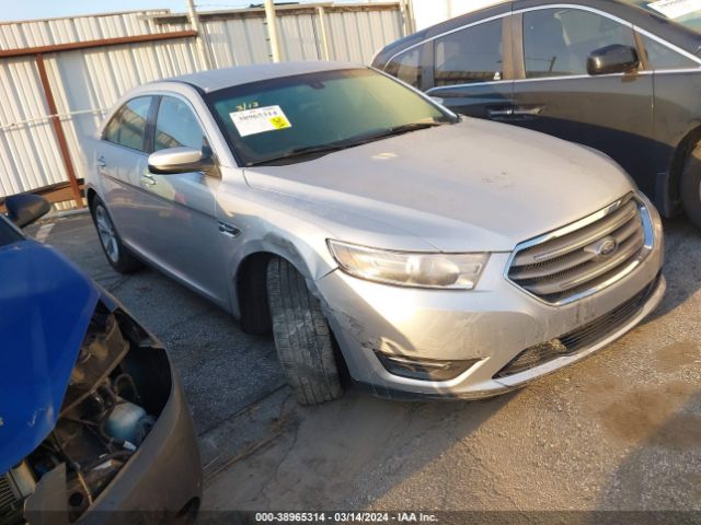 FORD TAURUS 2018 1fahp2e88jg118885