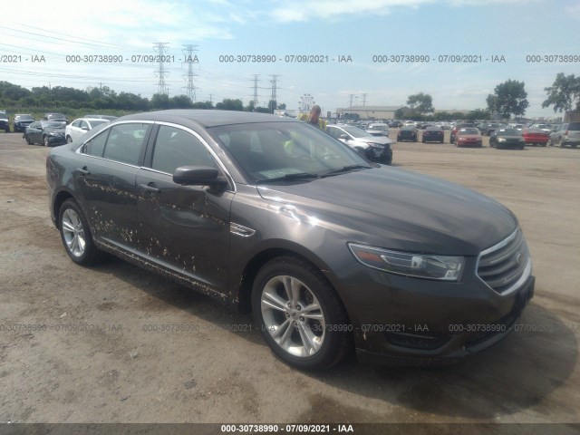 FORD TAURUS 2018 1fahp2e88jg126033