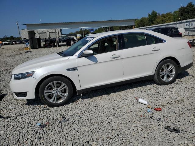 FORD TAURUS 2018 1fahp2e88jg138487