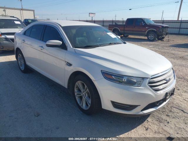 FORD TAURUS 2019 1fahp2e88kg115325