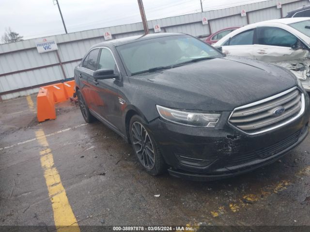 FORD TAURUS 2018 1fahp2e8xjg132058