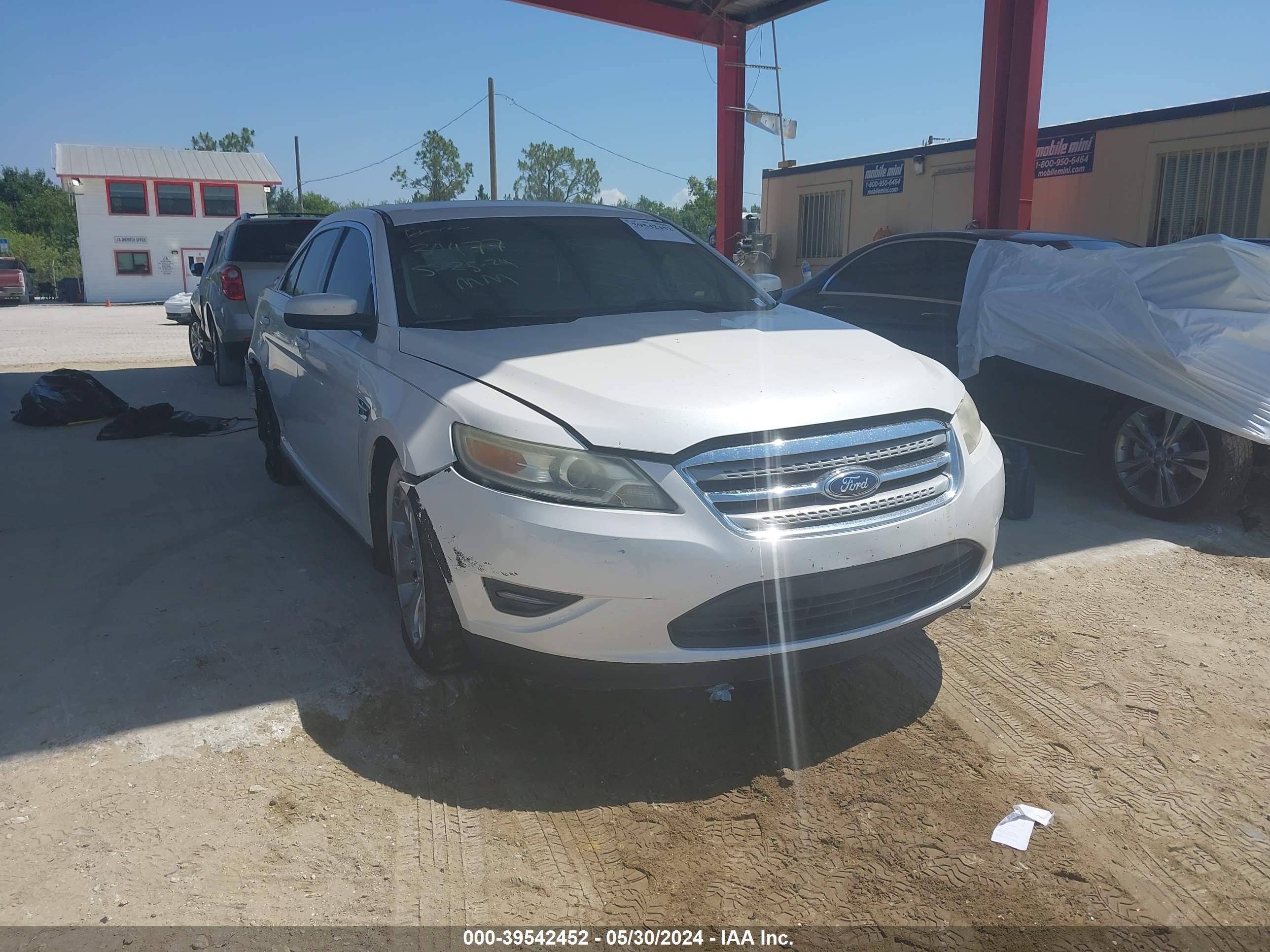 FORD TAURUS 2011 1fahp2ew6bg176607