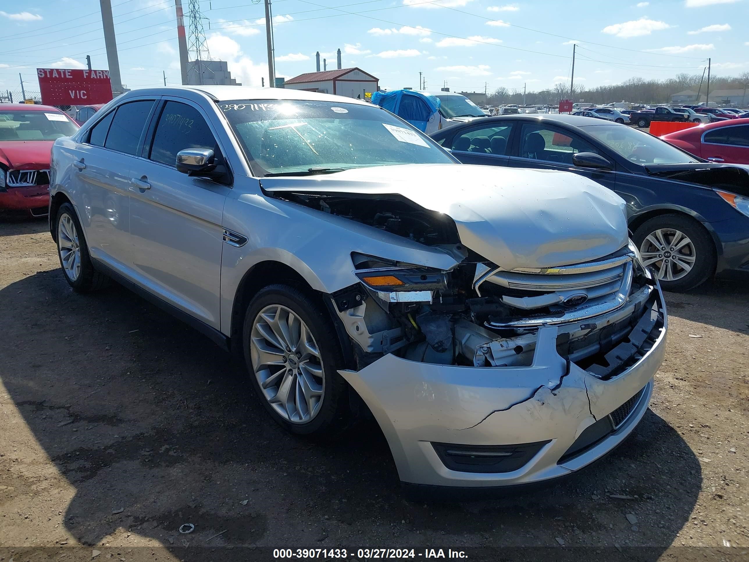 FORD TAURUS 2015 1fahp2f81fg118698