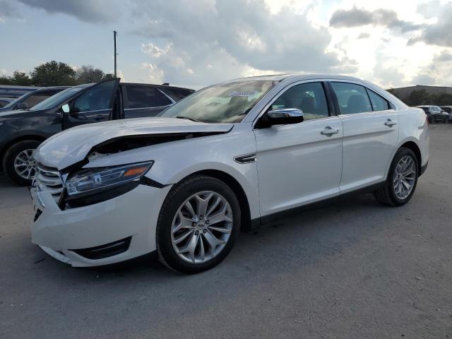 FORD TAURUS LIM 2019 1fahp2f86kg118139