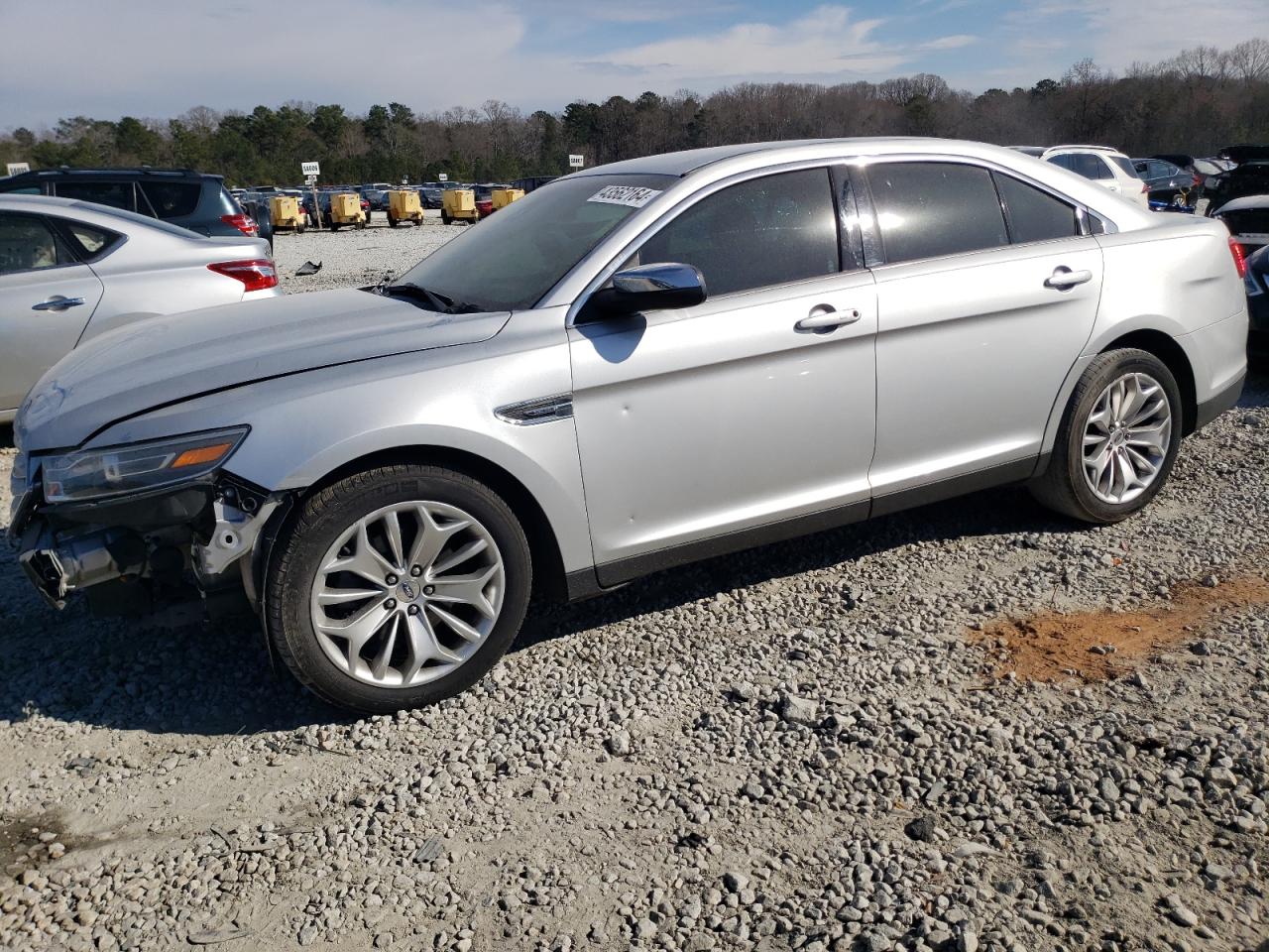 FORD TAURUS 2018 1fahp2f89jg109580