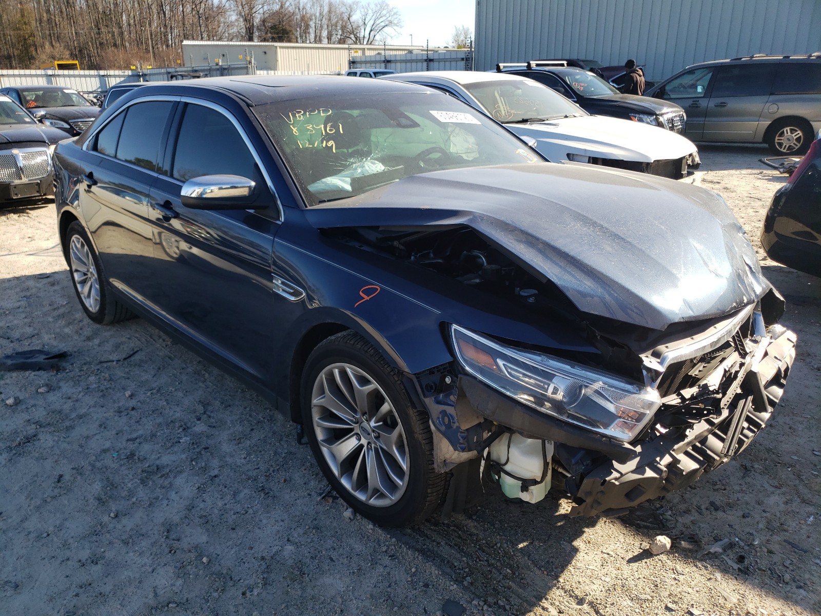 FORD TAURUS LIM 2017 1fahp2f92hg127857