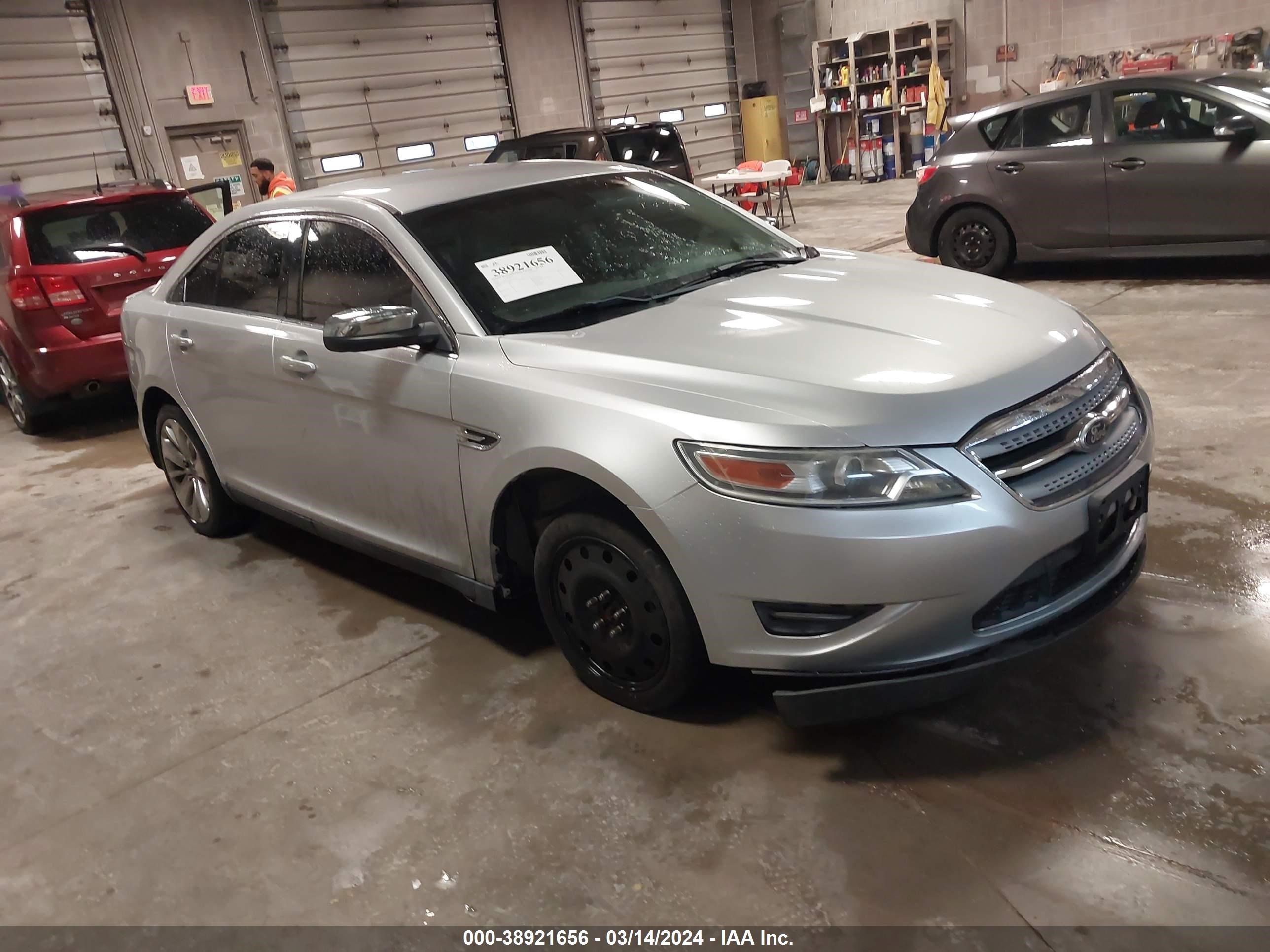 FORD TAURUS 2011 1fahp2fw5bg113139