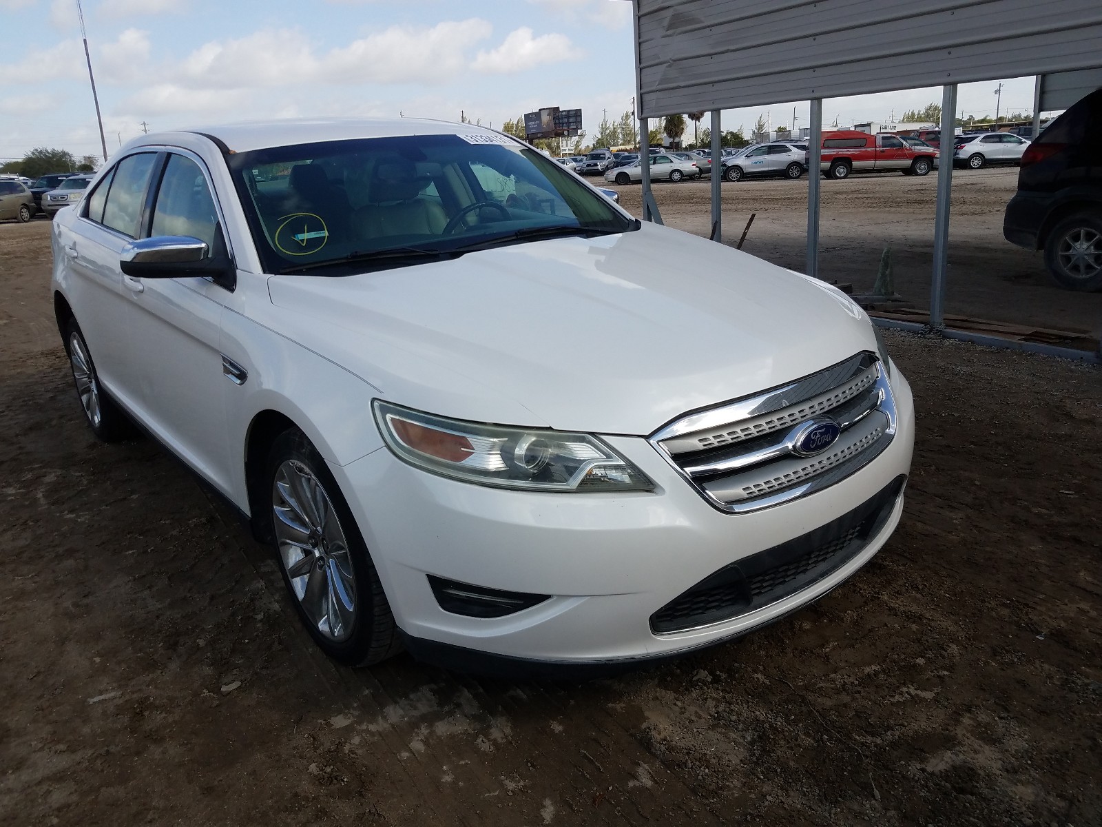 FORD TAURUS LIM 2011 1fahp2fw9bg105738