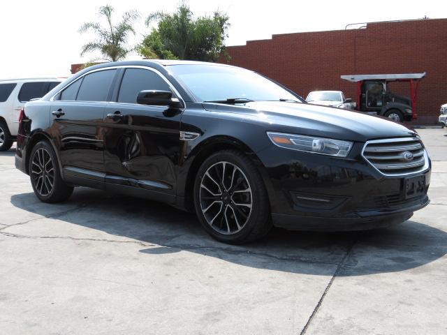 FORD TAURUS 2017 1fahp2h82hg105183