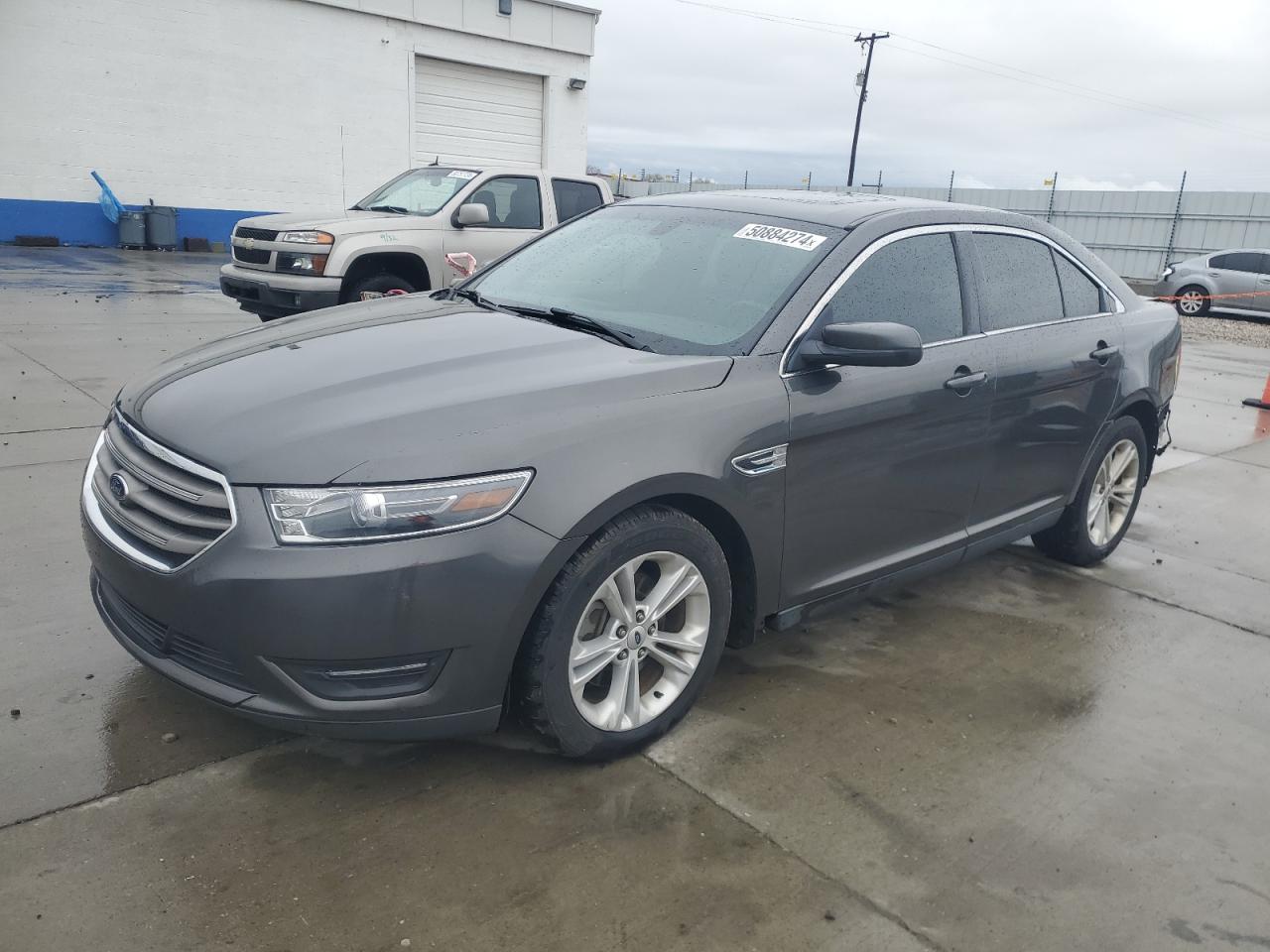 FORD TAURUS 2018 1fahp2h82jg117405