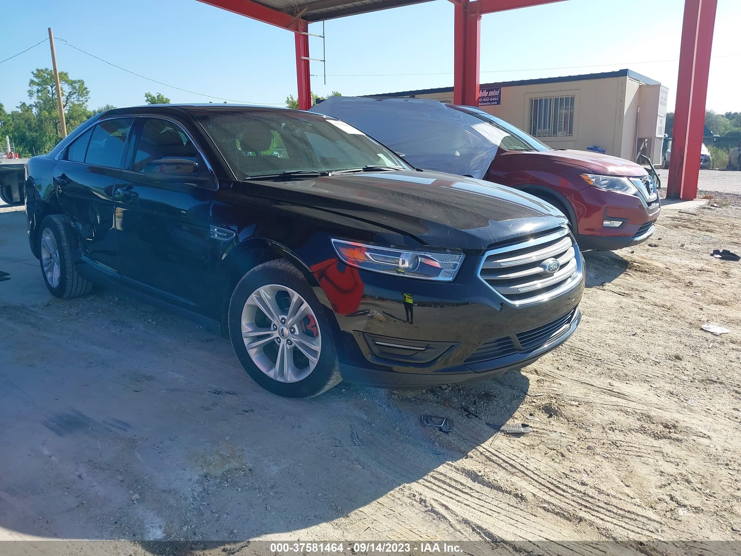 FORD TAURUS 2018 1fahp2h83jg125416