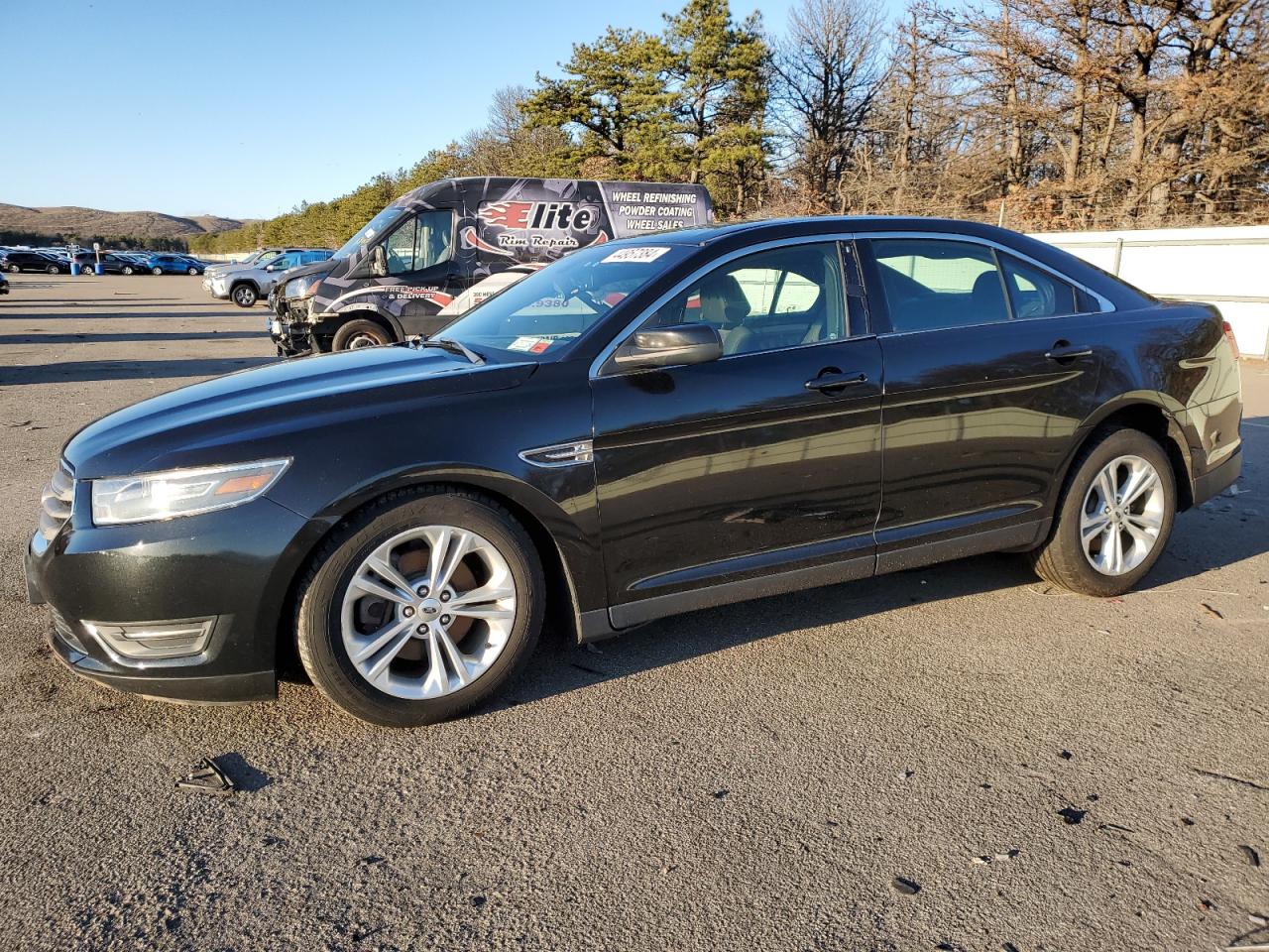 FORD TAURUS 2015 1fahp2h86fg140824