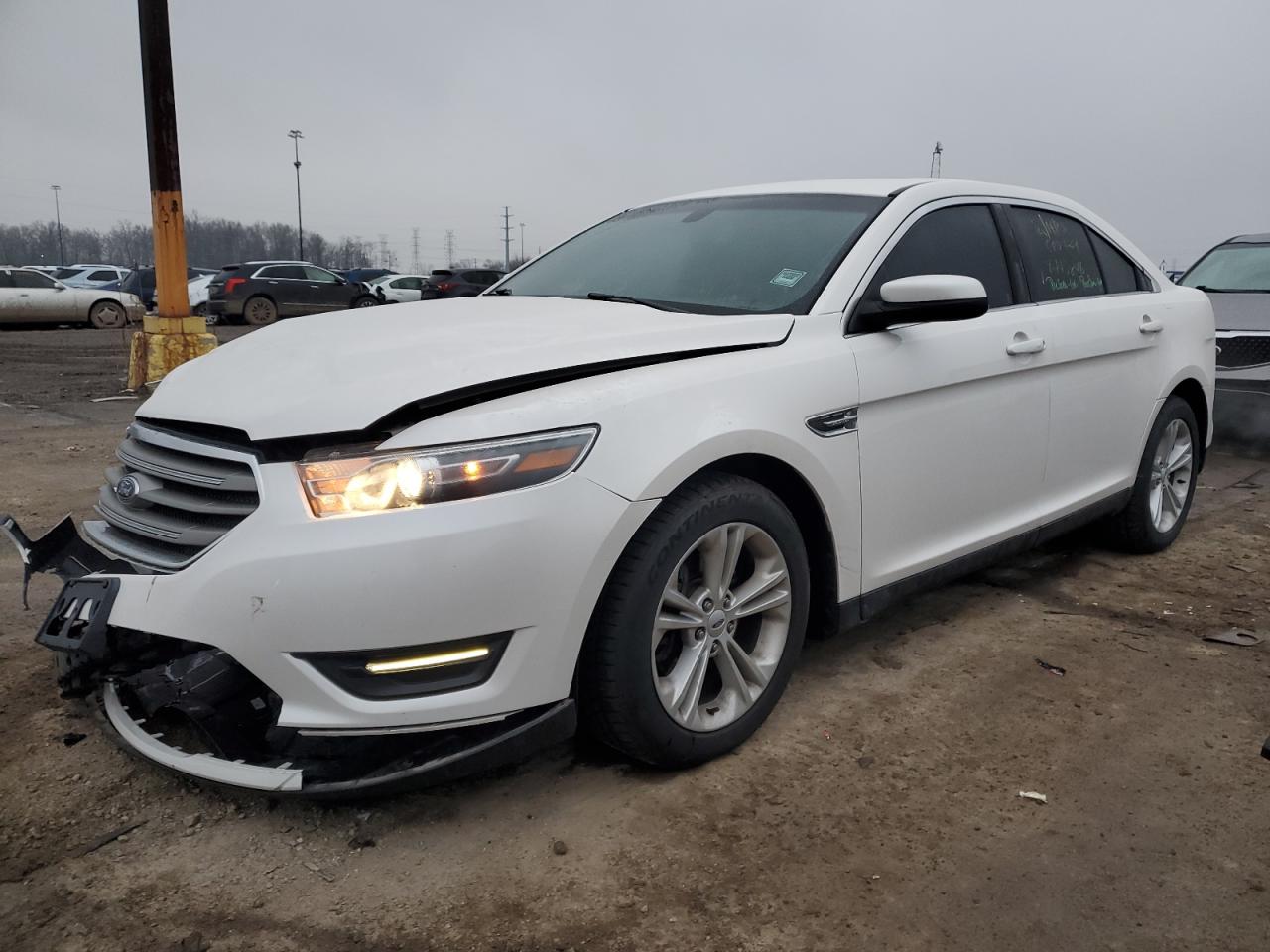 FORD TAURUS 2016 1fahp2h87gg143846