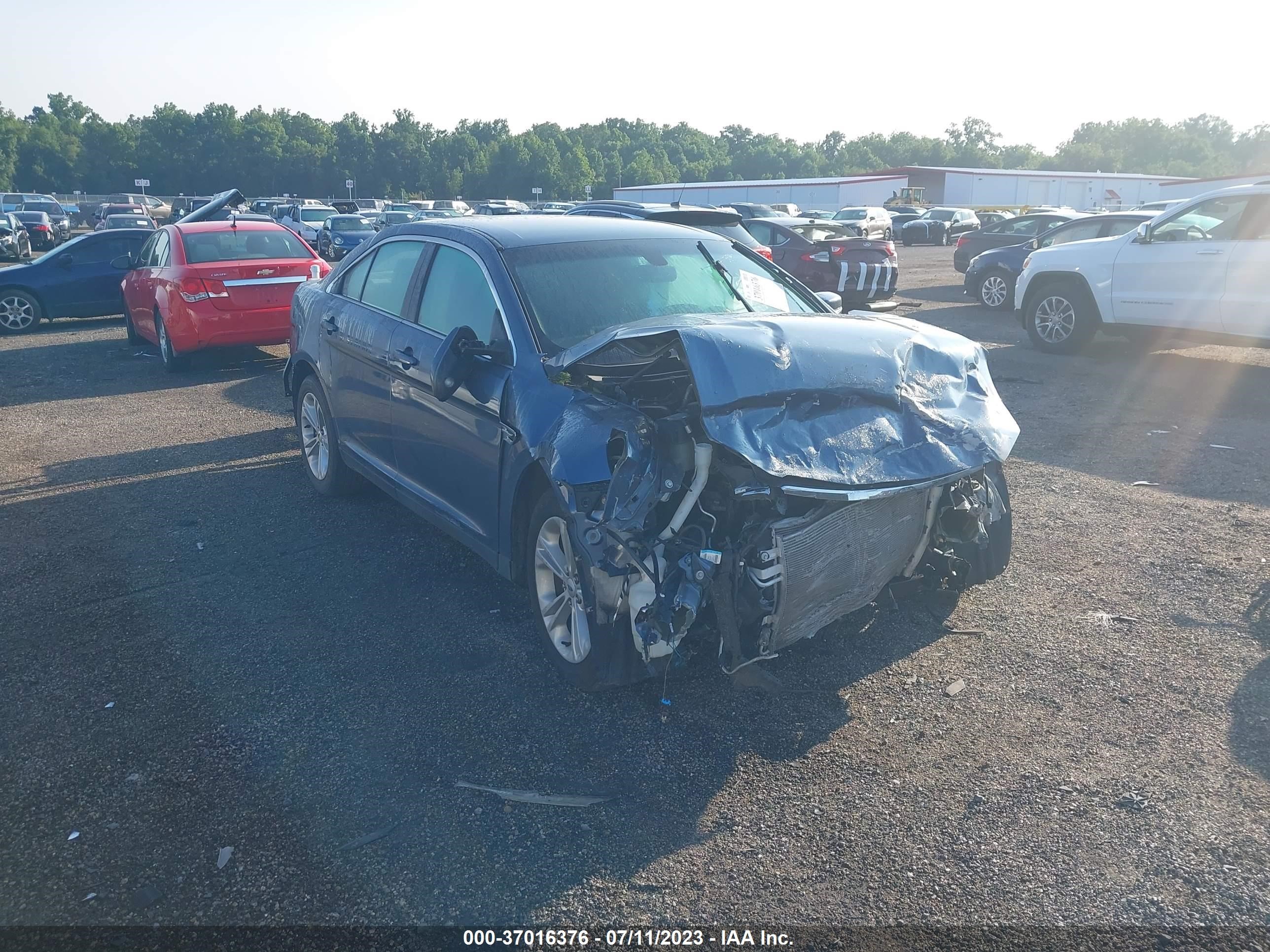 FORD TAURUS 2018 1fahp2h87jg115794