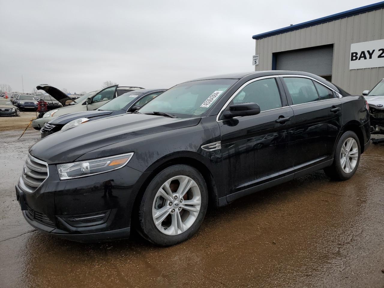 FORD TAURUS 2017 1fahp2h88hg140097