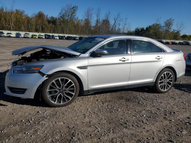 FORD TAURUS LIM 2018 1fahp2j80jg130583